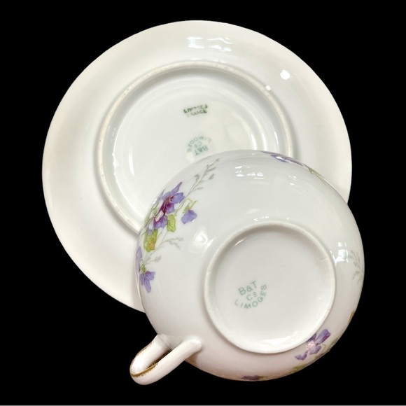 VINTAGE,LIMOGES FRANCE, 5 CUPS & 5 SAUCERS. WHITE BACKGROUND WITH PURPLE VIOLETS - Picture 2 of 8
